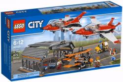 Lego City 60103 Air Show all'aeroporto